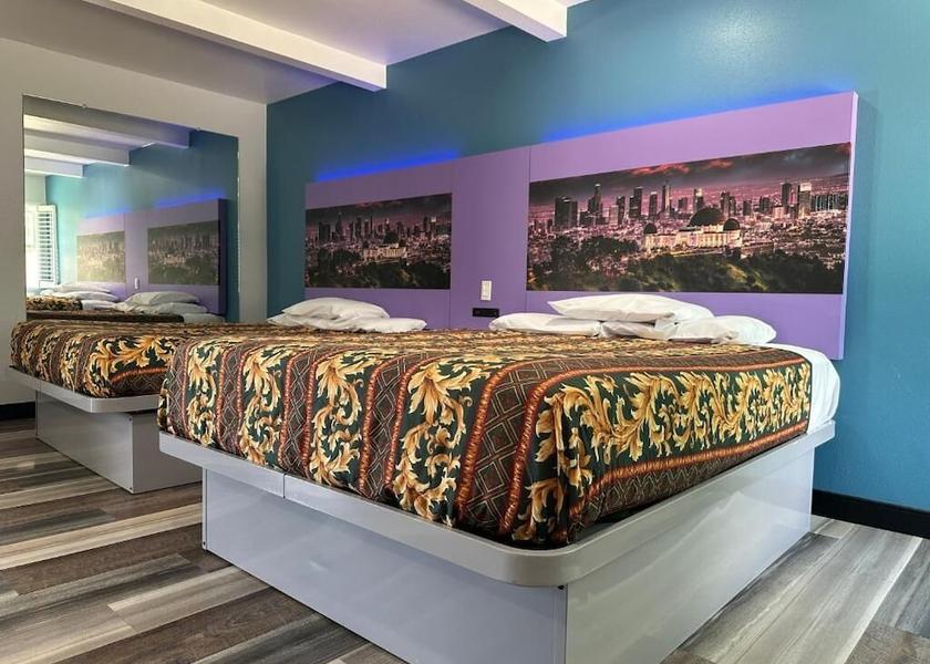 California Alhambra Room