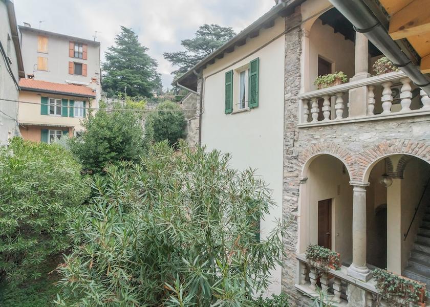 Lombardy Torno Exterior