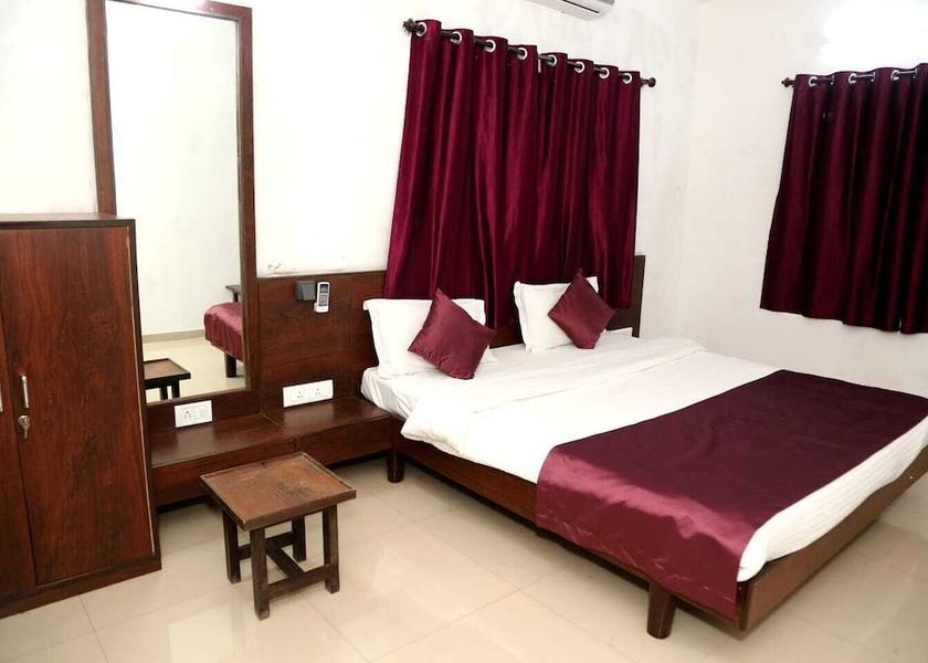 Gujarat Saputara Room
