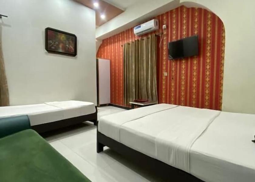 Punjab Lahore Room