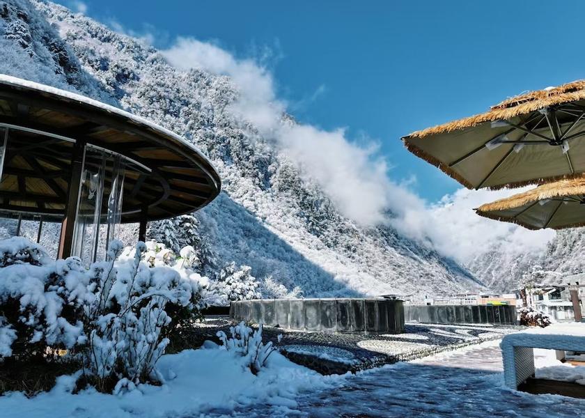 Sichuan Ngawa Autonomous Property grounds