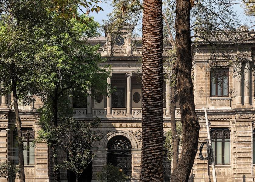  Mexico City Front of property