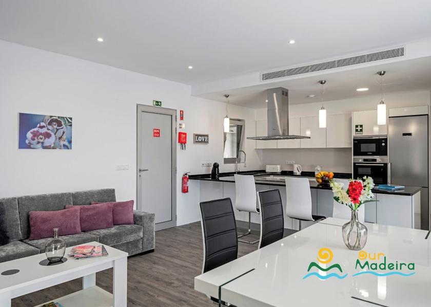 Madeira Region Calheta Living area