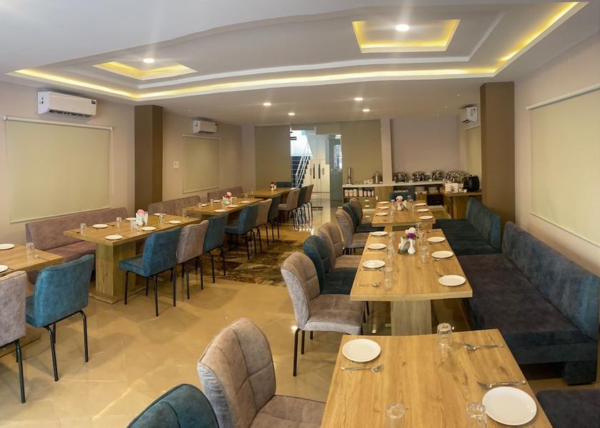 Madhya Pradesh Indore Breakfast buffet