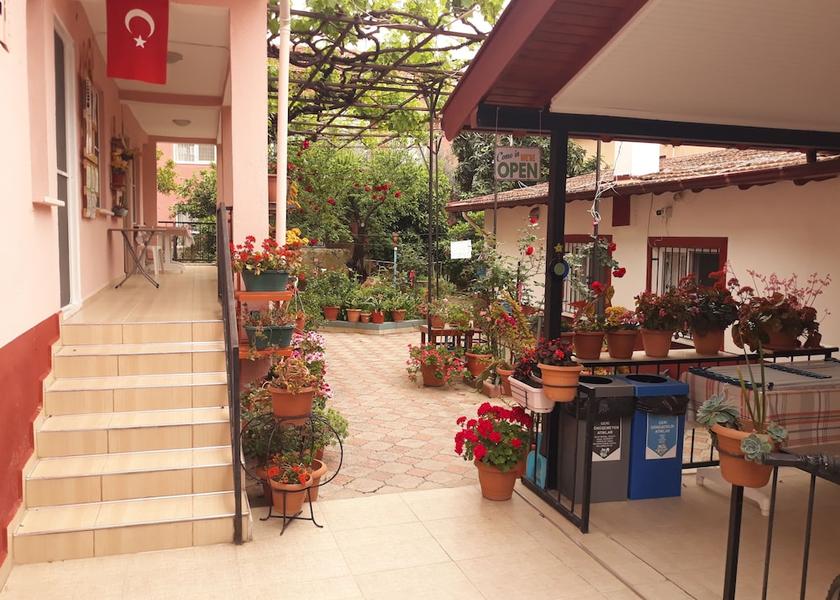 Aksaray Guzelyurt Terrace/patio