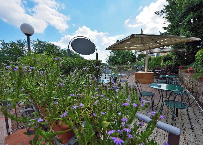 Tuscany Siena Outdoor dining