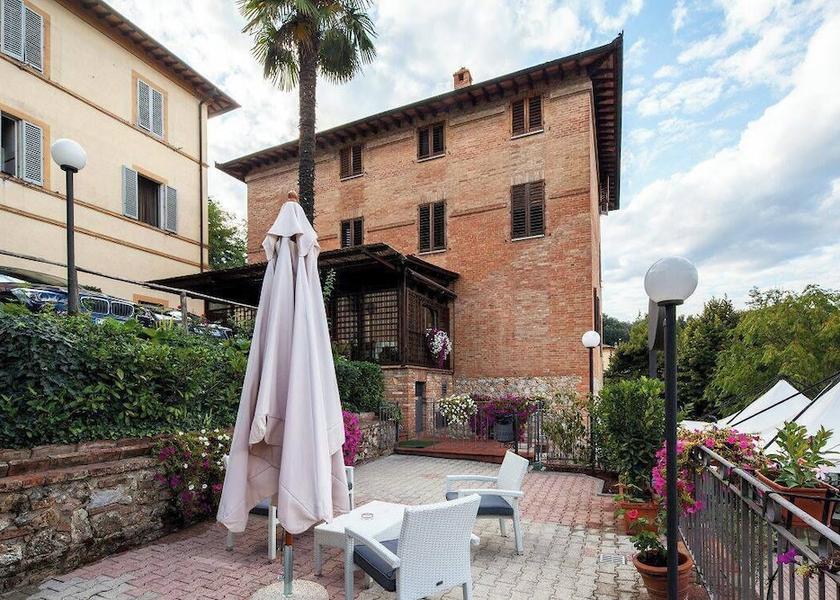 Tuscany Siena Property grounds