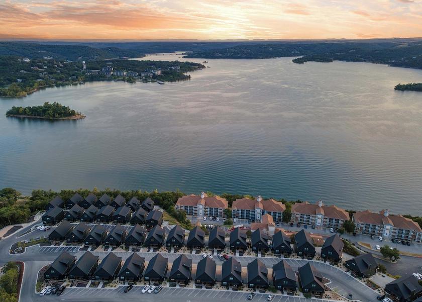 Missouri Hollister Aerial view