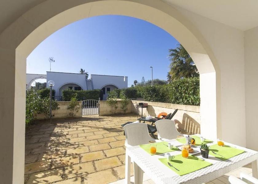 Puglia Melendugno Outdoor dining