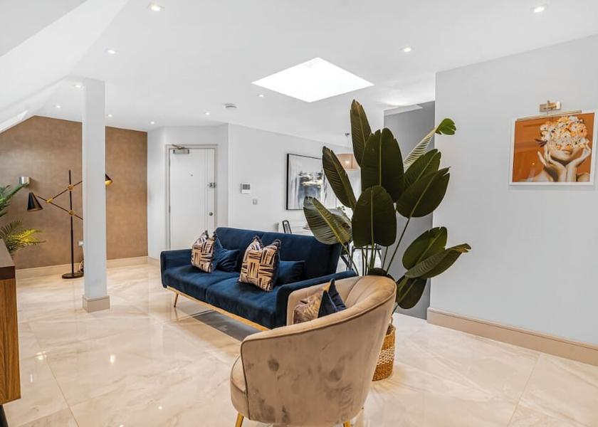 England Wembley Living area