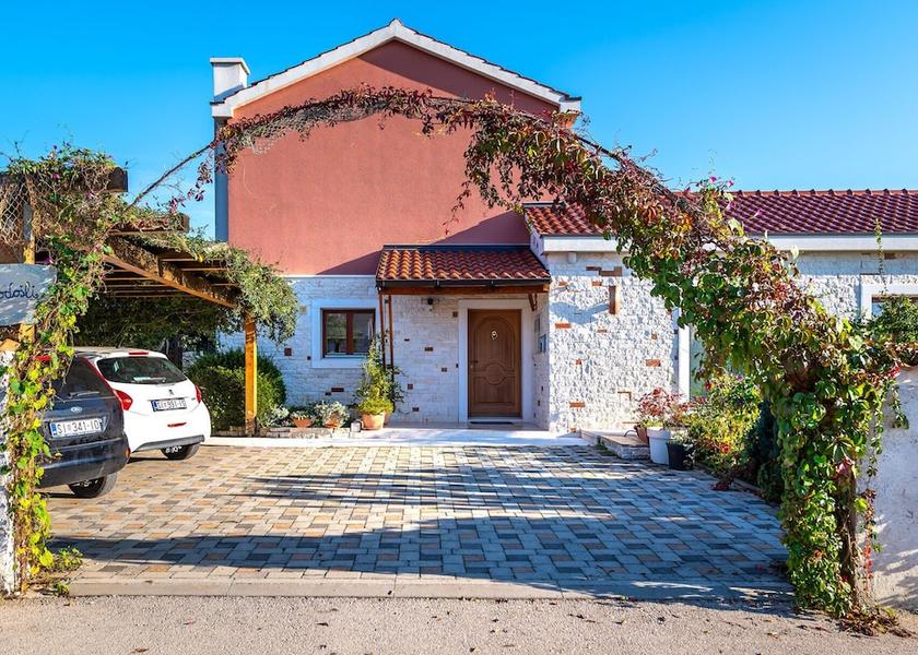 Sibenik-Knin Sibenik Parking