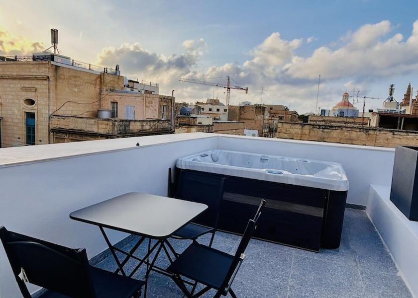 South Eastern Region Floriana Terrace/patio