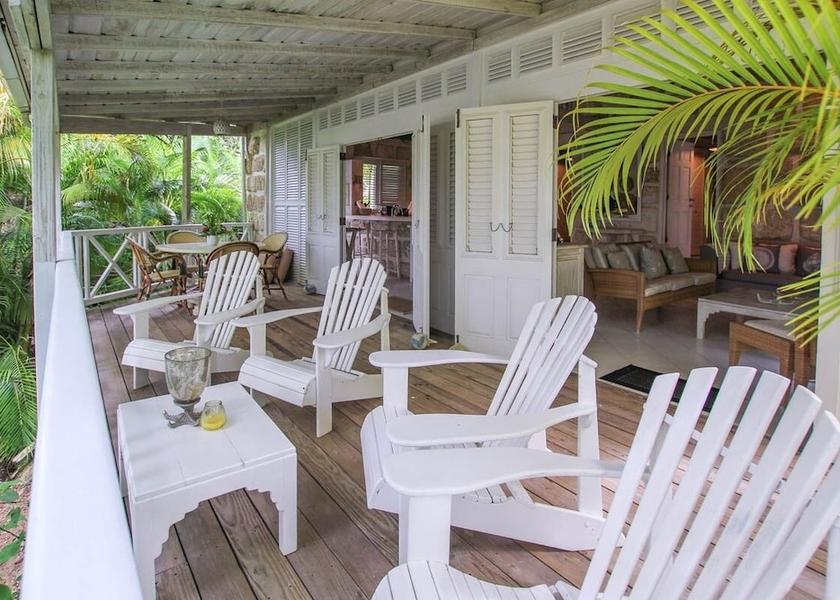 St. James Holetown Terrace/patio