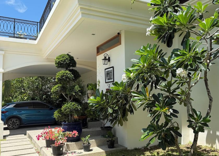 Phuket Province Choeng Thale Front of property