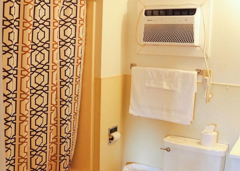 Virginia Meadows Of Dan Bathroom