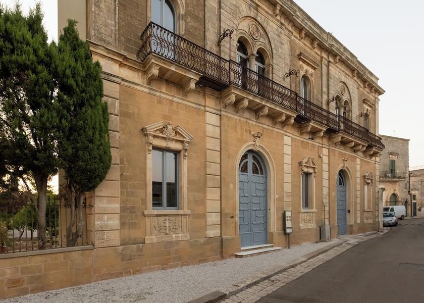 Puglia Cannole Front of property