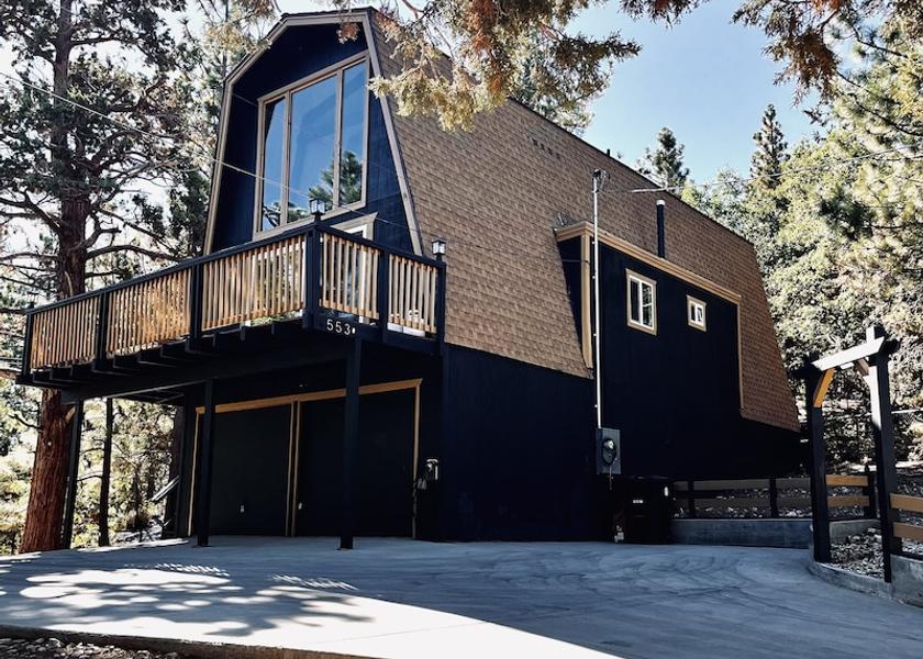 California Big Bear City Front of property