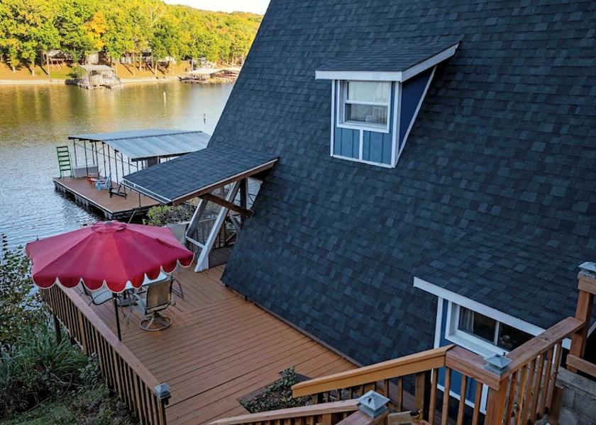 Missouri Sunrise Beach Property grounds