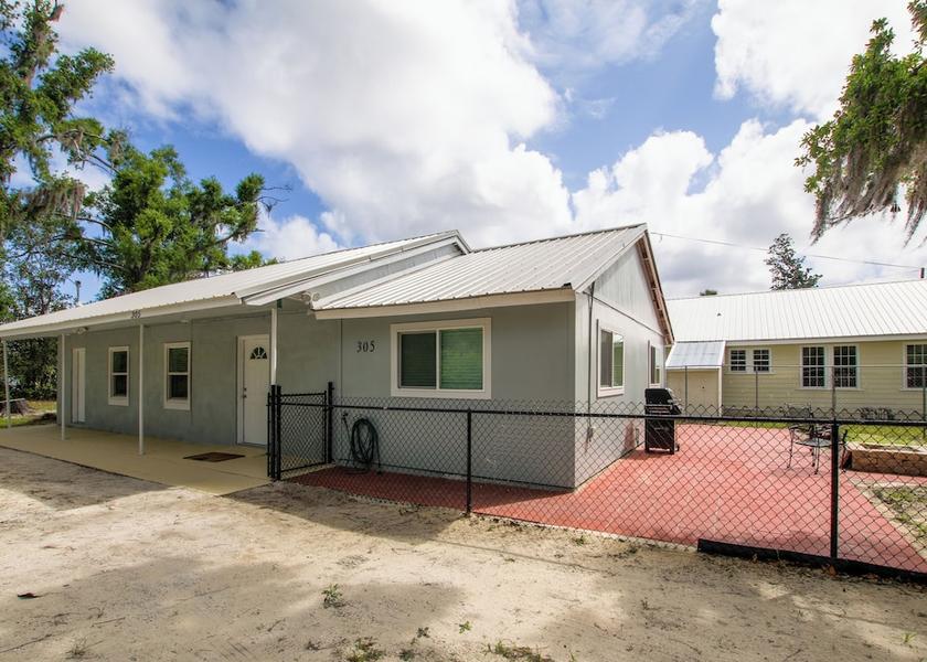Florida Jasper Exterior