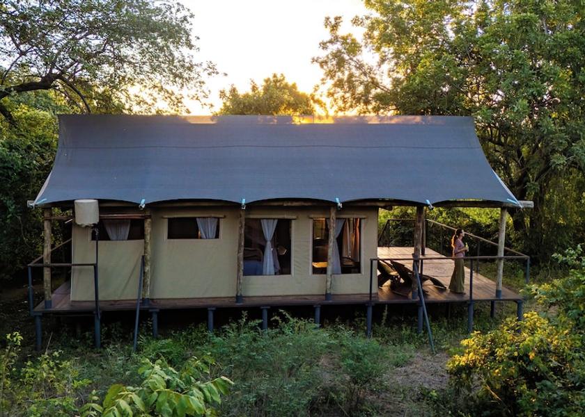  South Luangwa National Park Exterior