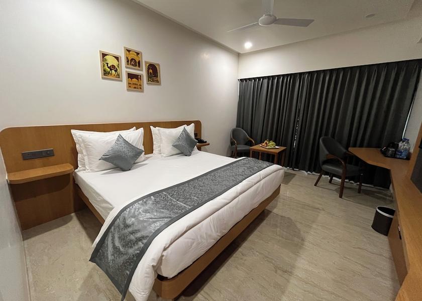 Maharashtra Jalgaon Room