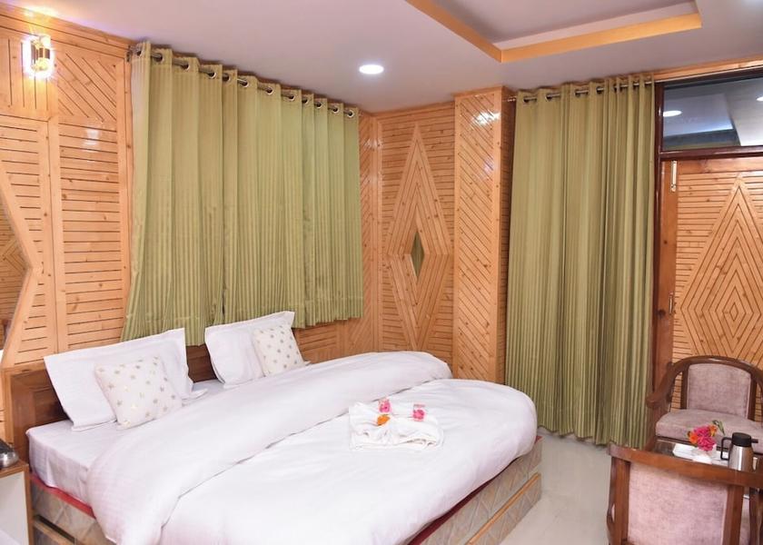 Himachal Pradesh Sarahan Room