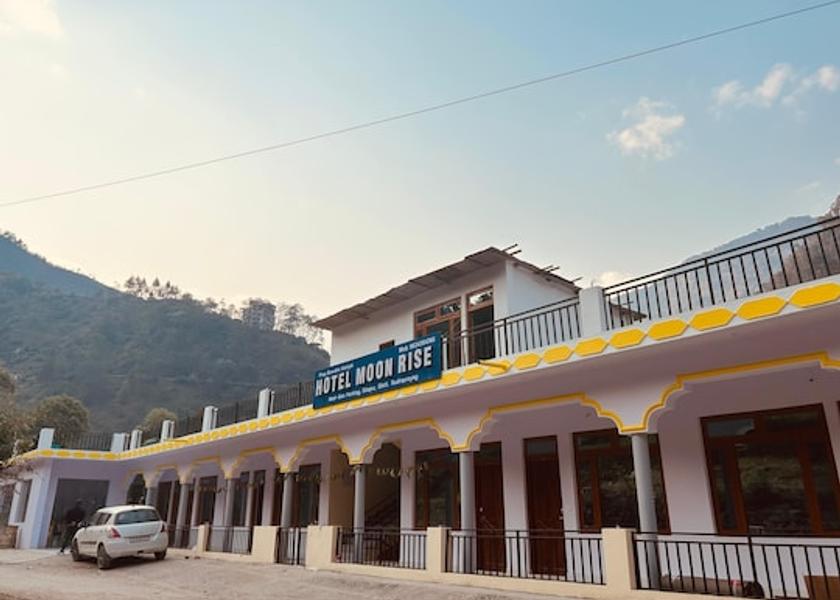 Uttarakhand Kedarnath Hotel Exterior