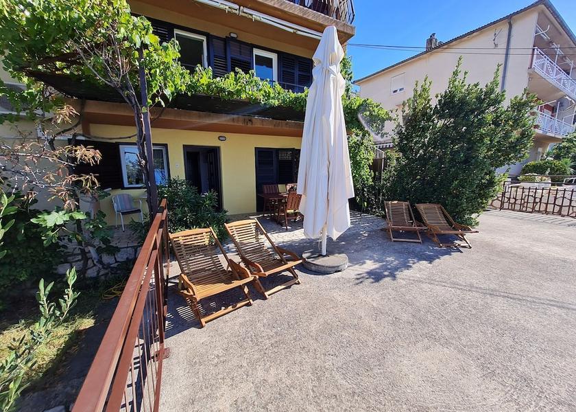 Lika-Senj Senj Terrace/patio