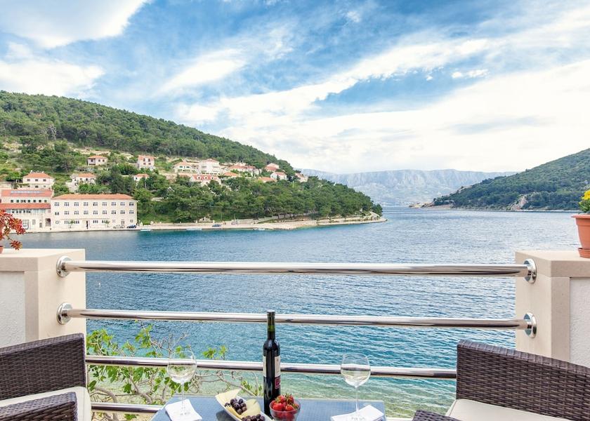 Split-Dalmatia Pucisca Balcony
