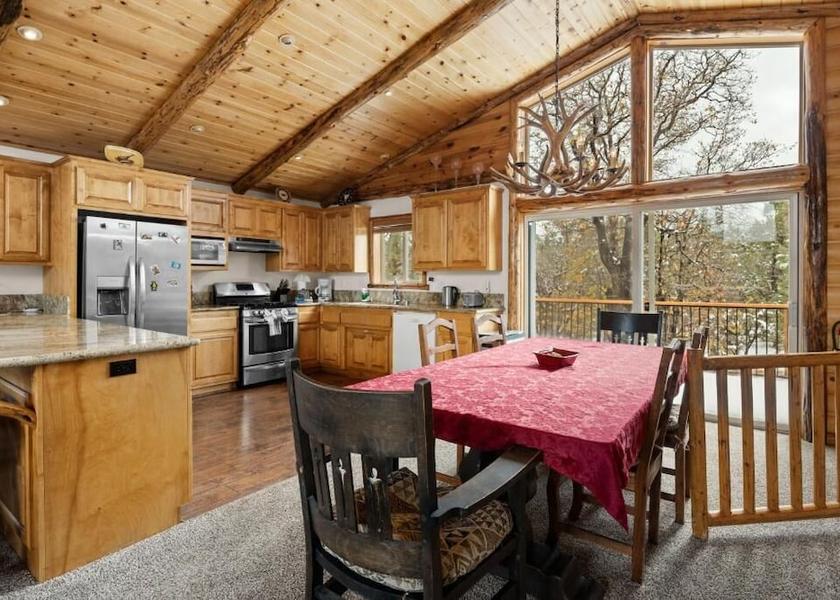 California Big Bear City Private kitchen
