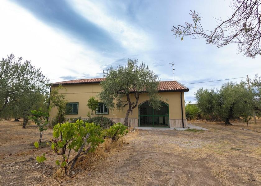 Basilicata Lavello Exterior