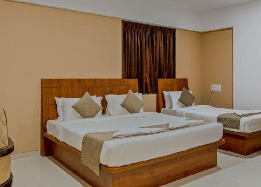 Karnataka Badami Room