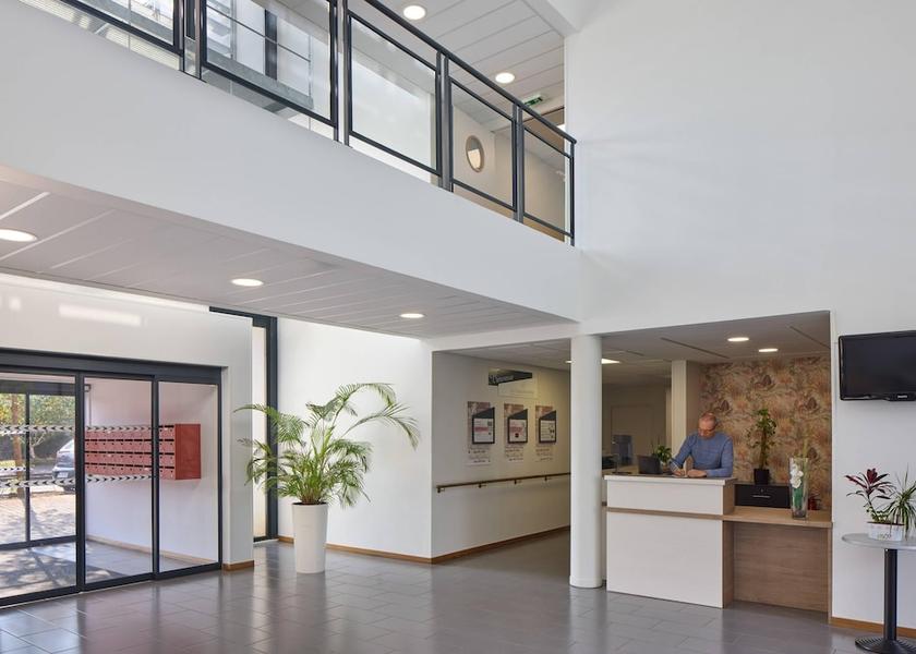 Centre-Loire Valley Olivet Lobby