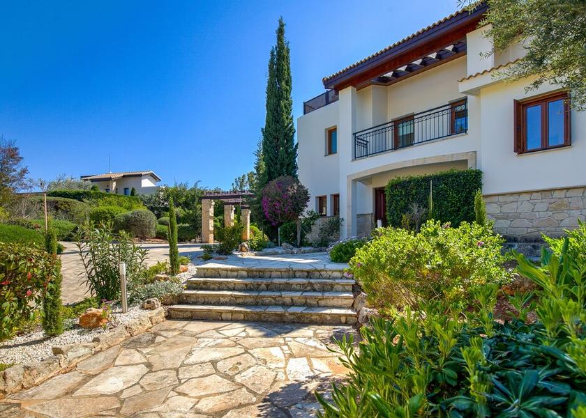 Paphos Kouklia Front of property