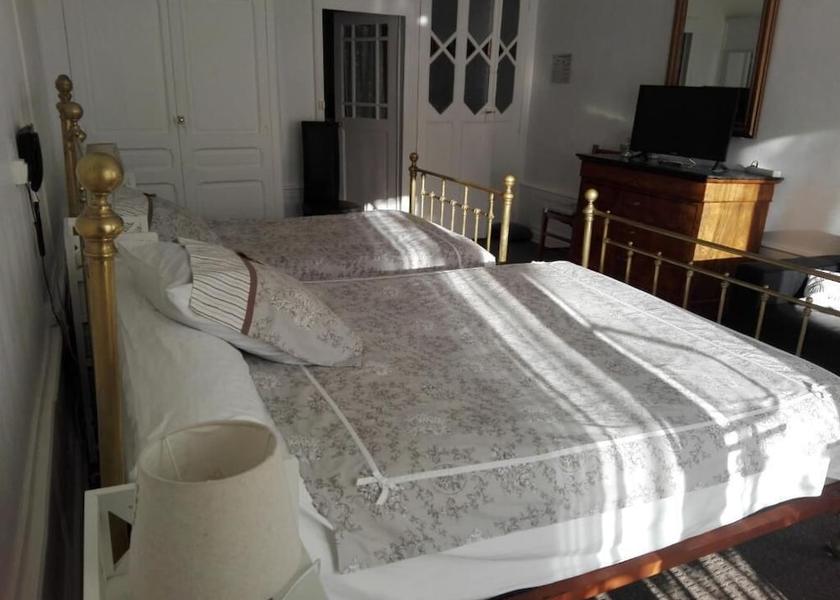 Grand Est Contrexéville Room