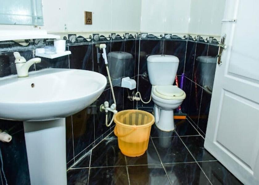 Sindh Karachi Bathroom