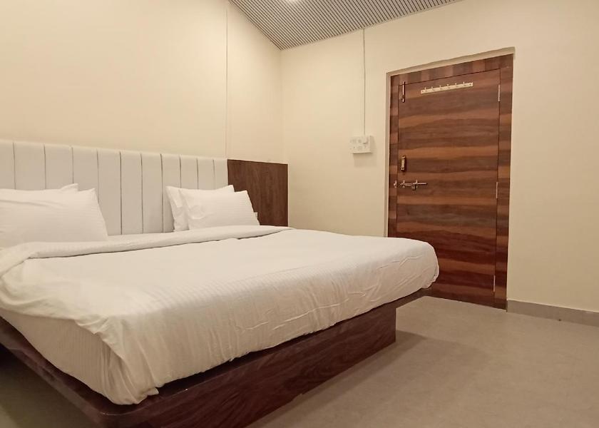 Maharashtra Matheran Deluxe Room
