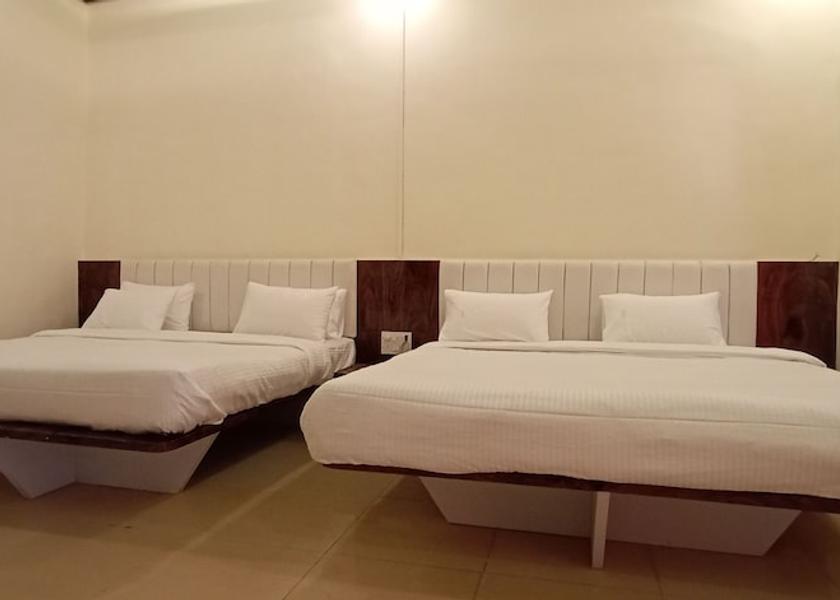Maharashtra Matheran Room