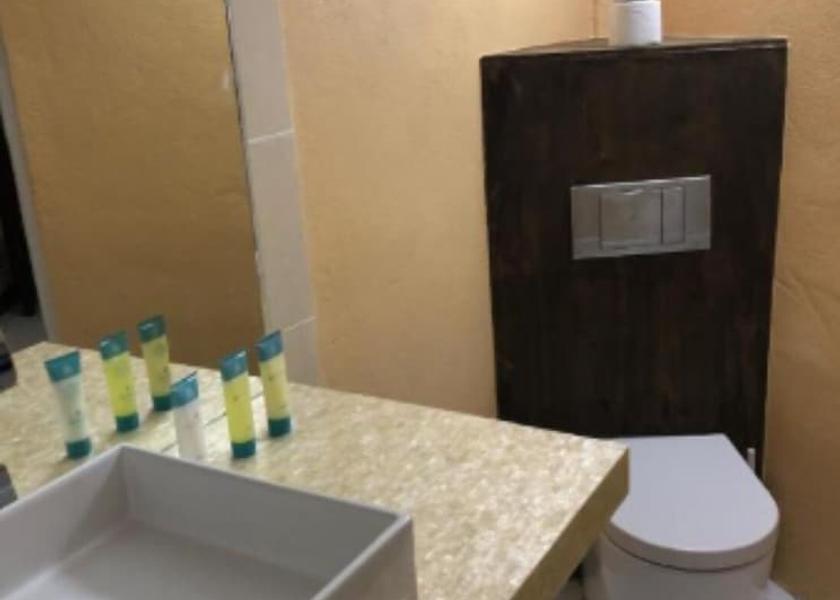  Gros Islet Bathroom