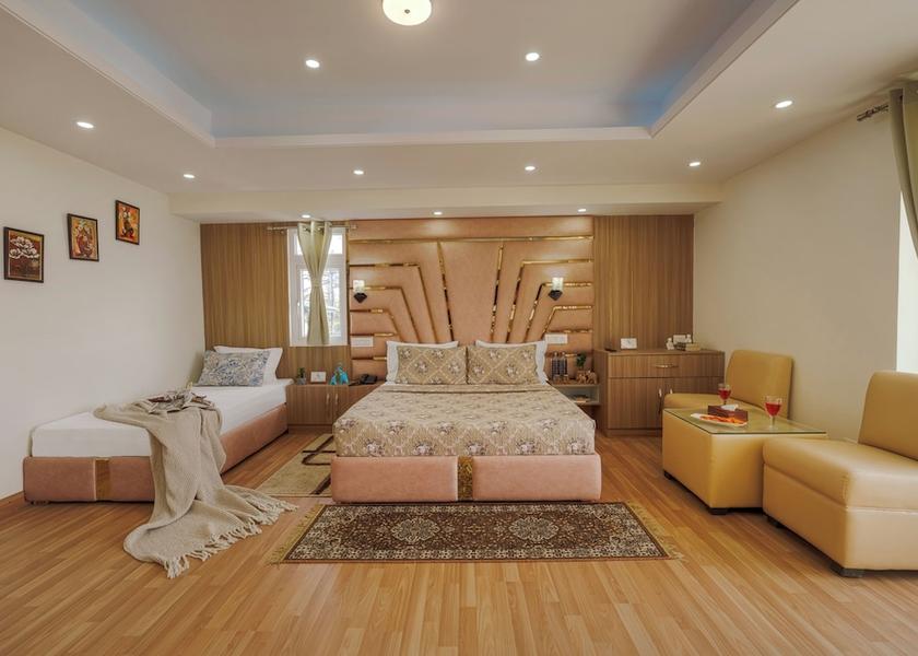 Himachal Pradesh Naldehra Room