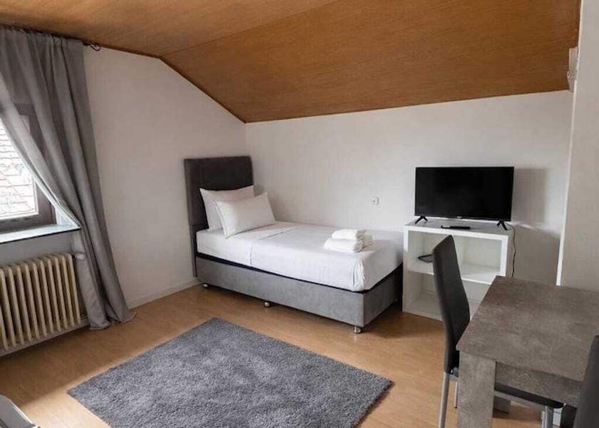 Hessen Kelsterbach Room