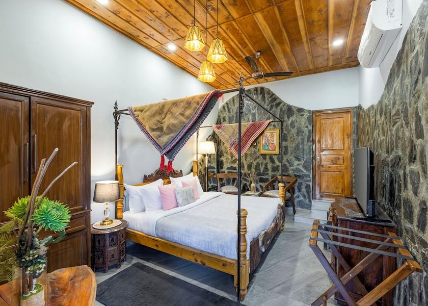 Uttarakhand Mussoorie Room