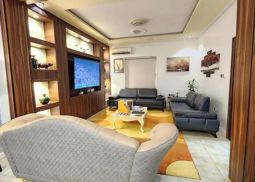 Delta Asaba Living area