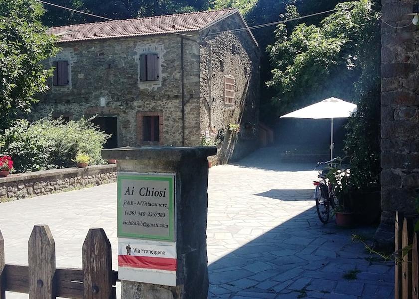 Tuscany Pontremoli Front of property