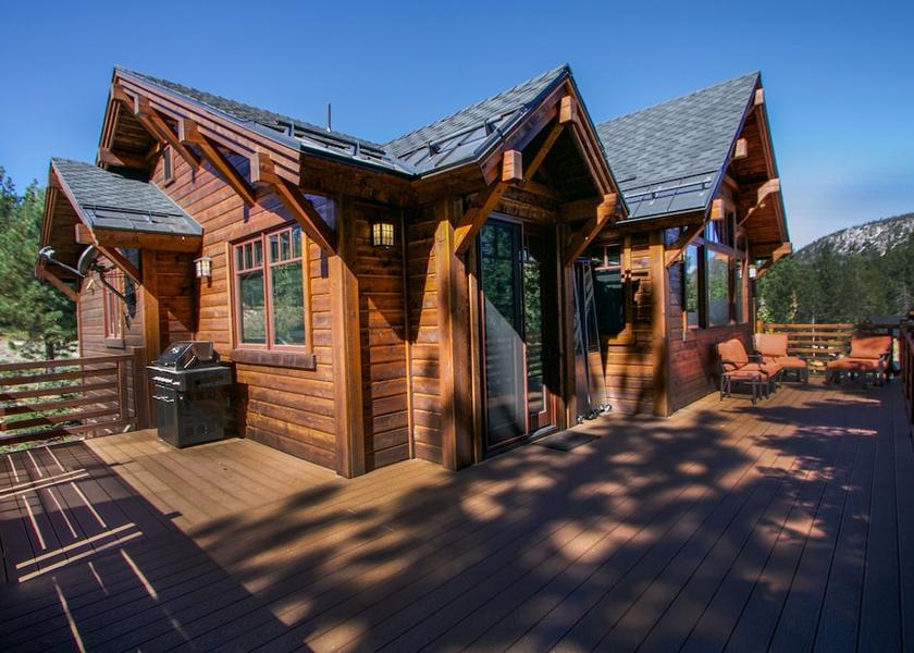 California Mammoth Lakes Property grounds