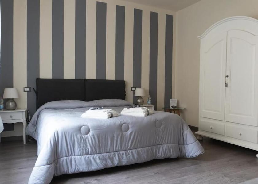 Tuscany Lucca Room