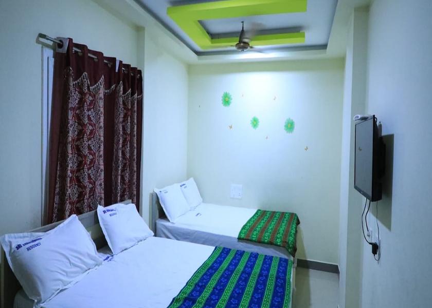 Pondicherry Thirunallar Room