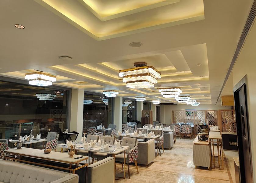 Jammu and Kashmir Srinagar Breakfast area
