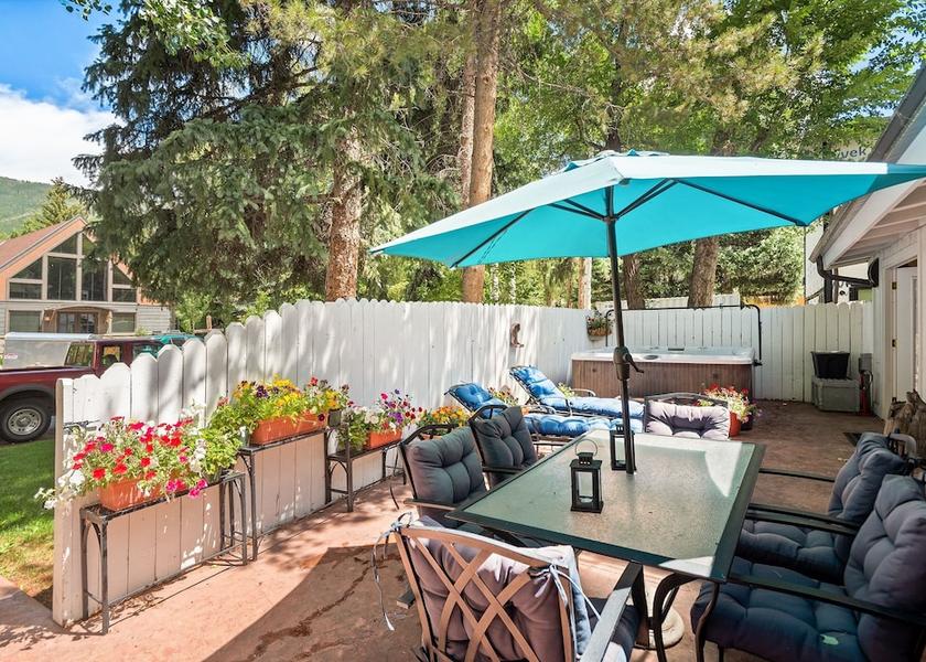 Colorado Aspen Outdoor spa tub