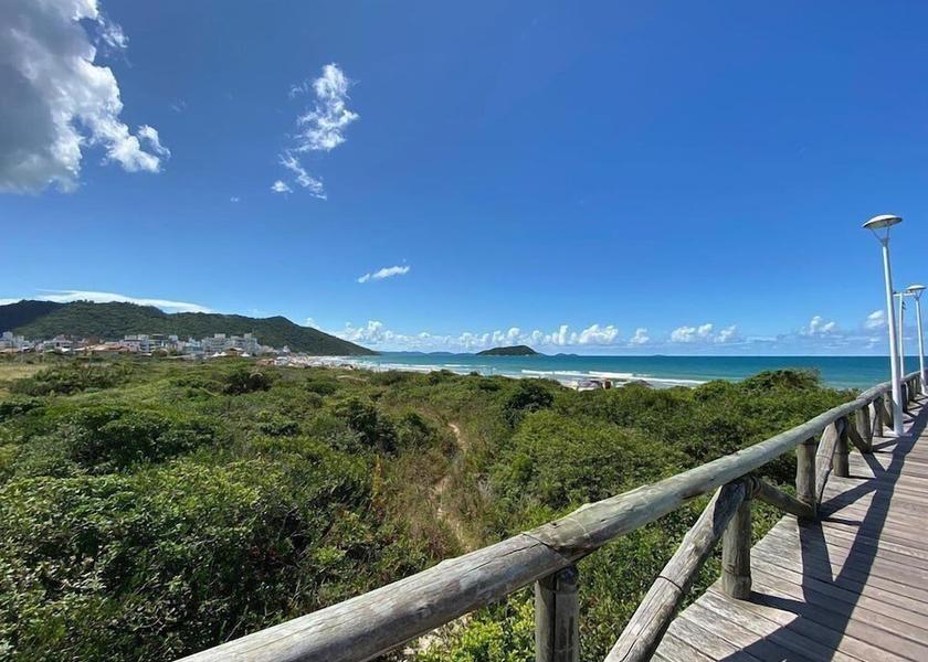 Santa Catarina Governador Celso Ramos Beach